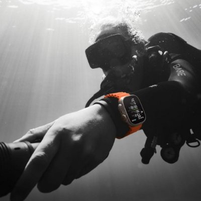 Apple Watch Ultra 2 GPS + Cellular 49mm Natürel Titanyum Kasa ve Mavi-Alpine Loop Kordon Akıllı Saat