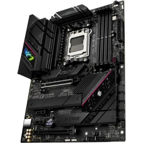 Asus Rog Strix B650E-F Gaming Wi-Fi AMD AM5 DDR5 ATX Anakart Teşhir