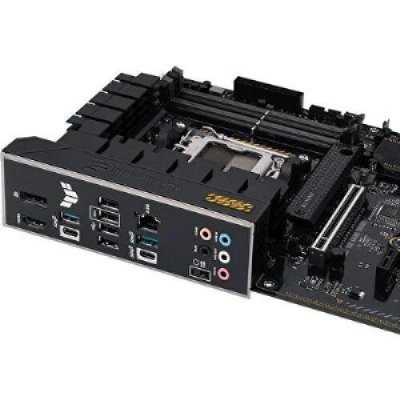 Asus Tuf Gaming B650-PLUS AMD AM5 DDR5 ATX Anakart Teşhir