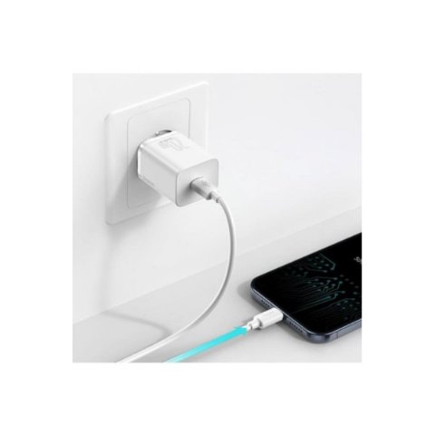 Baseus Super Si 20 W Beyaz Lightning Kablolu Hızlı Şarj Aleti Outlet