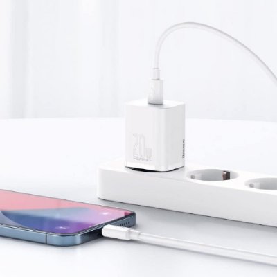 Baseus Super Si PD 25 W Beyaz Type-C Kablolu Hızlı Şarj Aleti Teşhir