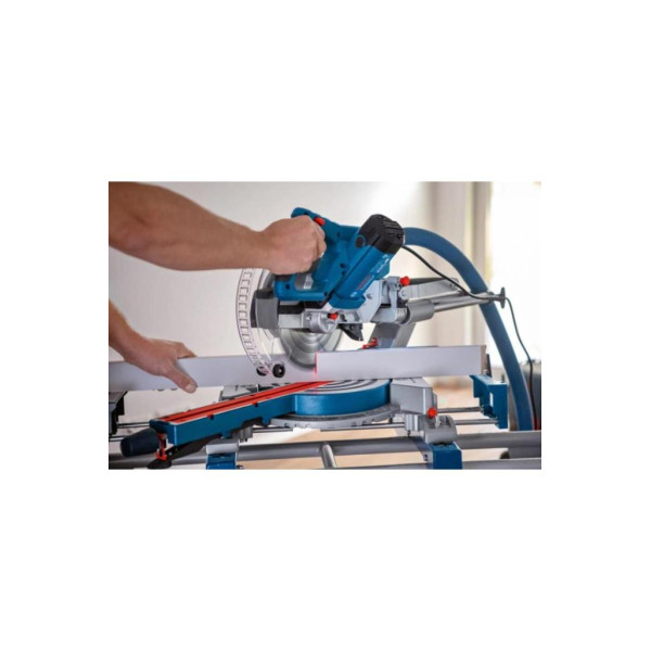 Bosch GCM 305-216 D Gönye Testere Outlet