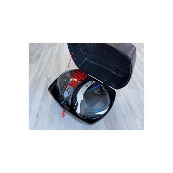 First Bag 52 lt Motosiklet Çantası Teşhir