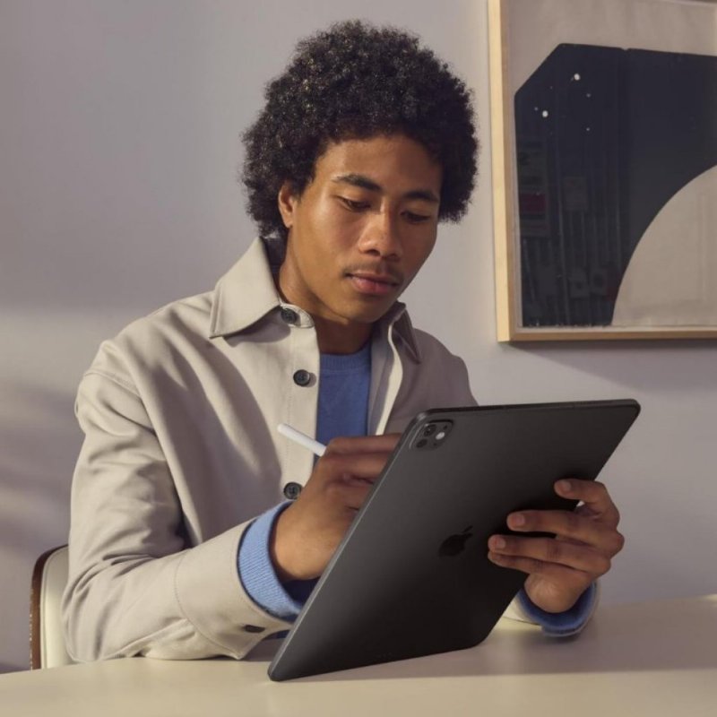 iPad Pro 7. Nesil Wi-Fi 512 GB 13" MVX53TU/A Gümüş Tablet Outlet (Açıklamayı Okuyunuz)