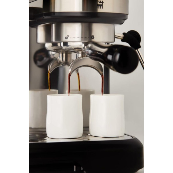 Karaca Coffeemaid Siyah Öğütücülü Espresso Makinesi Teşhir
