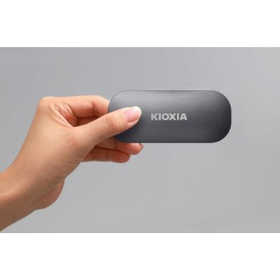 Kioxia Exceria Plus 500 GB LXD10S500GG8 SSD USB 3.2 Taşınabilir Disk Outlet