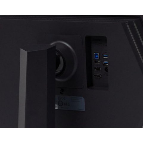 LG UltraGear 32GQ850-B Monitör Teşhir