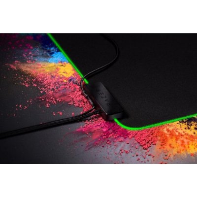 Razer Goliathus Chroma - RGB Aydınlatmalı Yumuşak Oyun Faresi Mat (Kablo Bağlantısı, Kumaş Yüzey, Kaymaz, Kapitone Kenar, Tüm Fareler İçin Optimize Edilmiştir) Siyah - Outlet